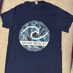 Gildan Navy Graphic Tee with Tropical Design